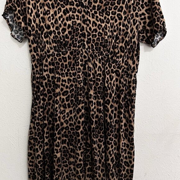 Torrid Leopard Print Button Front Sharkbite Asymmetric Hem Midi Dress Sz 2 (2X) - Picture 4 of 15